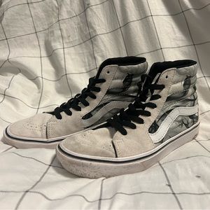 Women’s Vans Off The Wall Hi-top Skate Shoes